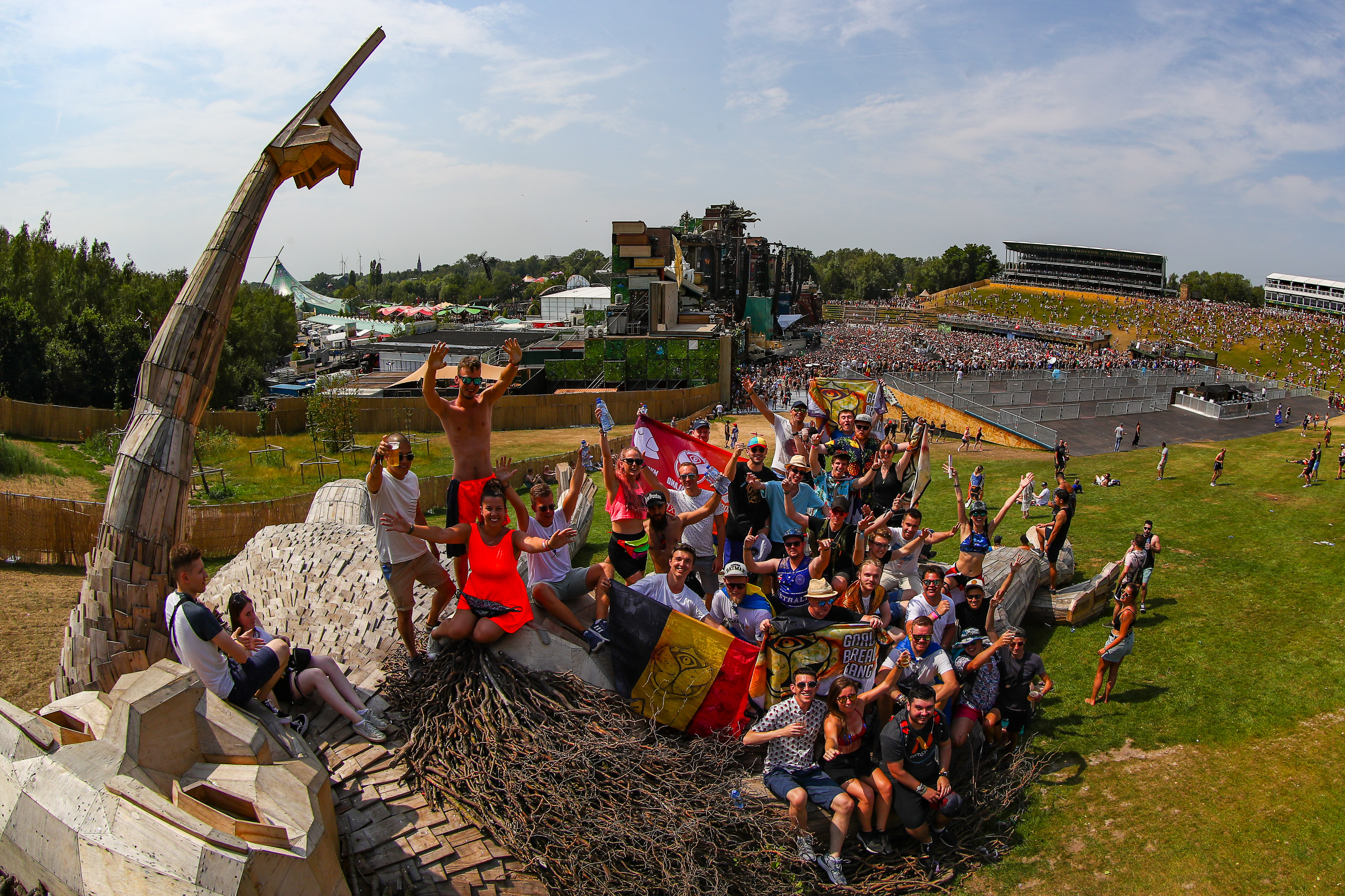 Tomorrowland Discord crew